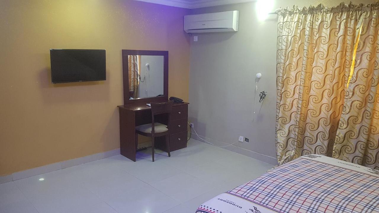 November 5 Hotel Bale Akiosi Exterior photo